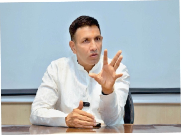 MP की शिक्षा व्यवस्था पर कांग्रेस का हमला, पटवारी ने स्कूलों के विलय पर मांगी जानकारी